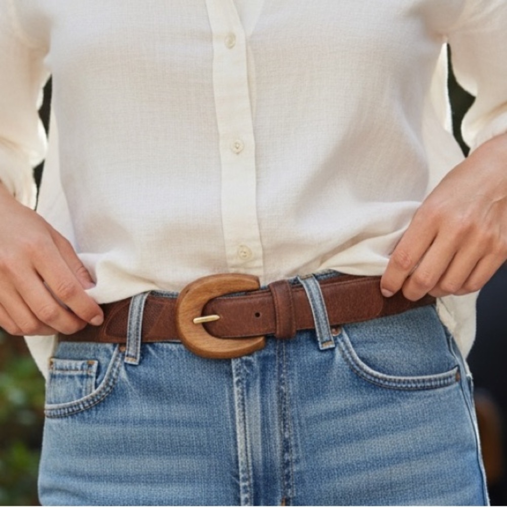 VTG LIZ CLAIBORNE BROWN 1.5" WIDE LEATHER & SUEDE BELT W A WOODEN BUCKLE SZ L - Picture 1 of 10